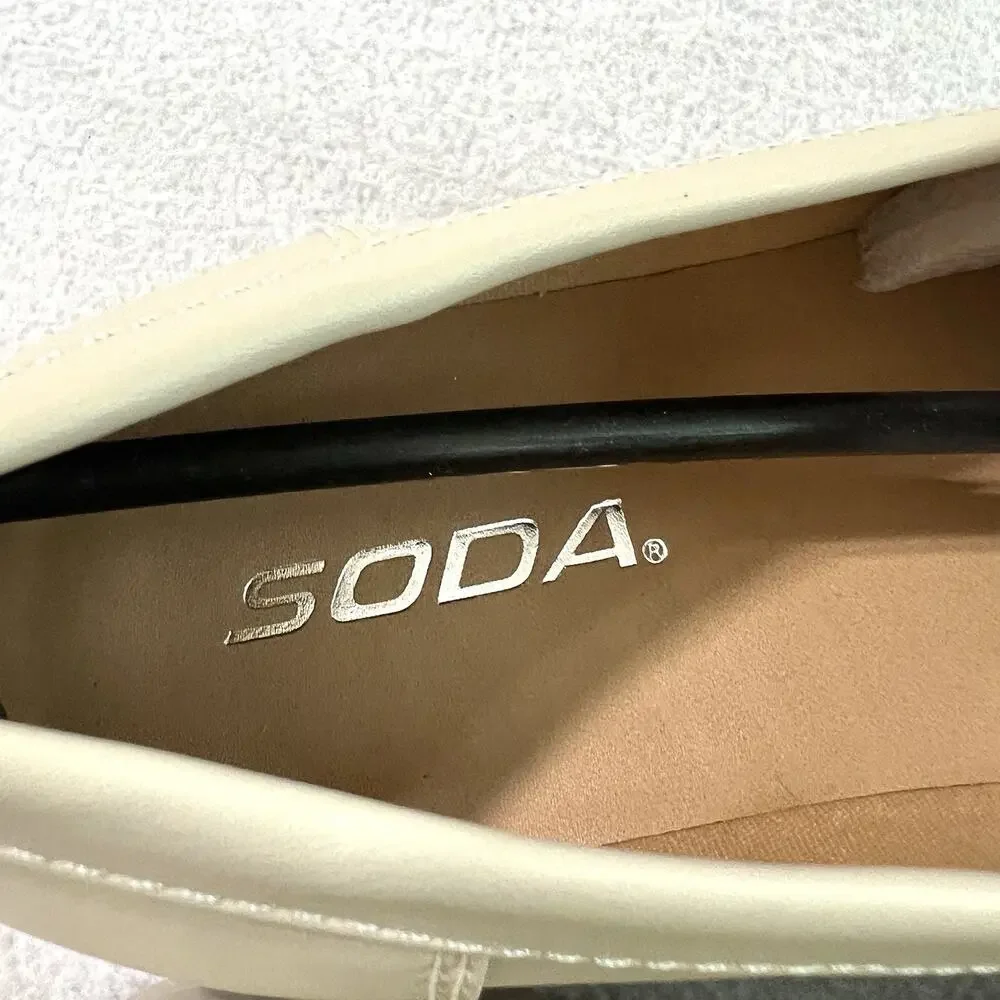 Soda Eureka Women Slip On Platform Shoes 8.5 Penny Loafer Lug Sole Stitched NIB